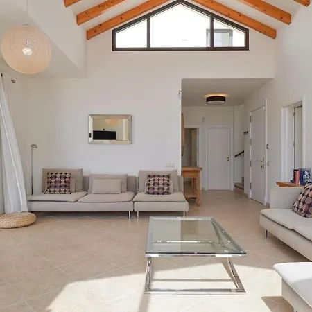 فيلة Luxury Near 1km Swimming Pool Tennis Court Great For Ages