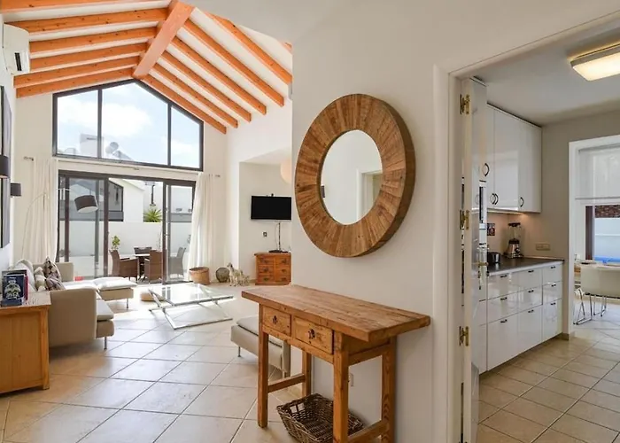 Villa Luxury Near 1km Swimming Pool Tennis Court Great For Ages *