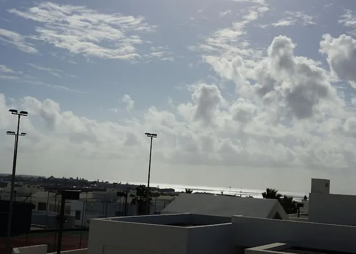 Luxury Near 1km Swimming Pool Tennis Court Great For Ages Vila *