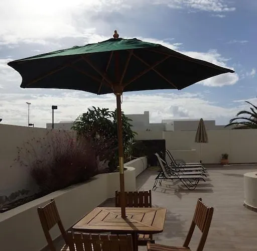 Vila Luxury Near 1km Swimming Pool Tennis Court Great For Ages Playa Blanca (Lanzarote)