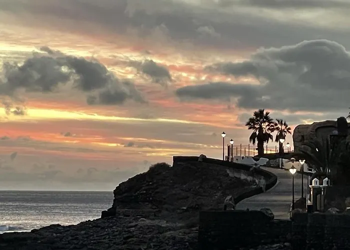 Vila Luxury Near 1km Swimming Pool Tennis Court Great For Ages Playa Blanca (Lanzarote)