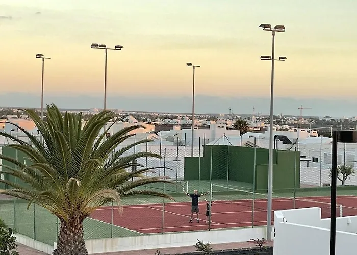 Vila Luxury Near 1km Swimming Pool Tennis Court Great For Ages