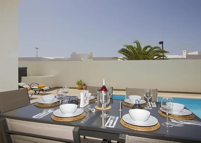 Luxury Near 1km Swimming Pool Tennis Court Great For Ages Vila *