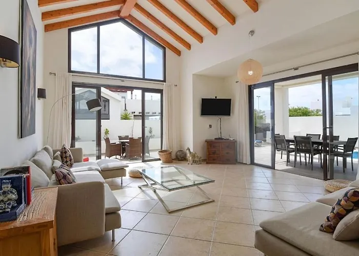 Luxury Near 1km Swimming Pool Tennis Court Great For Ages Vila Playa Blanca (Lanzarote)