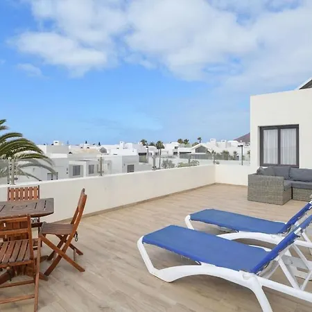 Luxury Near 1km Swimming Pool Tennis Court Great For Ages Playa Blanca (Lanzarote)
